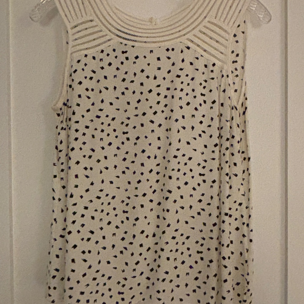Talbots Sleeveless Shell - Picture 2 of 4